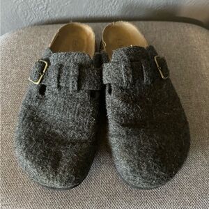 Echo Bay, size 8 clog type shoes.